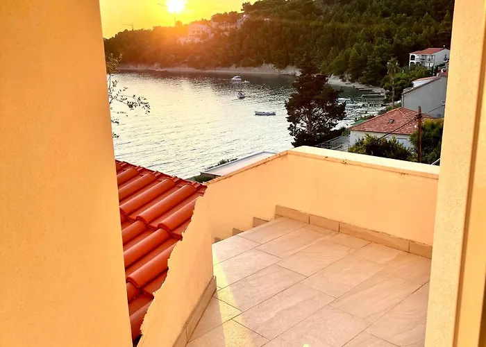 Domani Apartment *