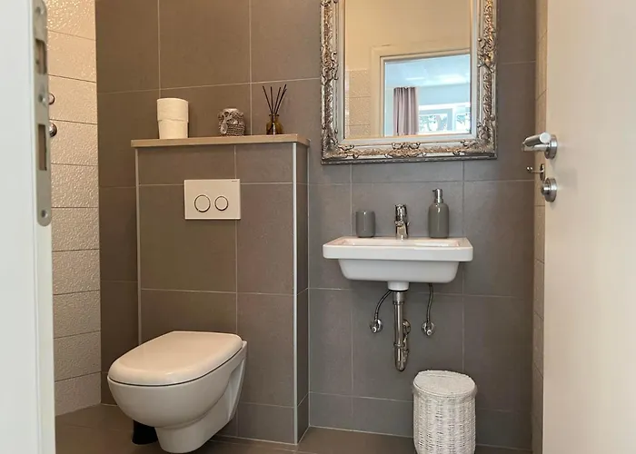 Domani Apartment *