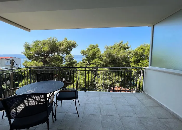Apartment Domani Omis